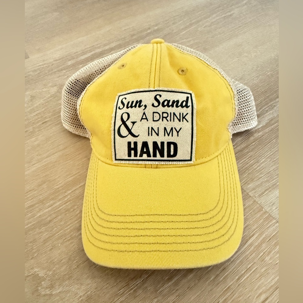 Headmost Yellow and tan beach mesh snap back hat